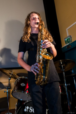 Konzert vom SchülerInnen-Ensemble bestehend aus Nils Dobrovits, Jakob Ecker, Nino Huber, Max Pietsch, David Puttinger, Cora Tauss unter der Leitung von Philipp Harnisch 