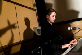 Konzert vom SchülerInnen-Ensemble bestehend aus Nils Dobrovits, Jakob Ecker, Nino Huber, Max Pietsch, David Puttinger, Cora Tauss unter der Leitung von Philipp Harnisch 