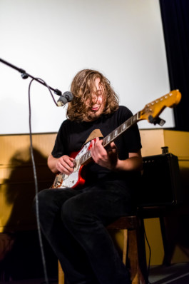 Lesung und Performance von Dental Princes bestehend aus Ann Cotten, Lucy Cotten und Mario Schlager 