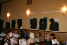 Kinosaal der Breitenseer Lichtspiele mit Ringelspieltafeln 