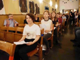 Lesung von Schülerinnen und Schülern, die Graphisch, Bernhard Bär und Stani Bär 