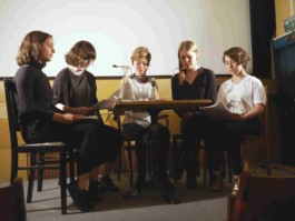 Lesung von Schülerinnen und Schülern, die Graphische, Bernhard Bär und Stani Bär 