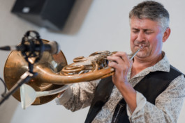 Musikalische Eröffnung mit Thomas Berghammer 