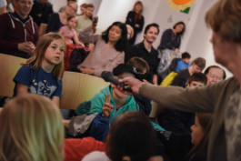 Sprachspiel. Biennale West.