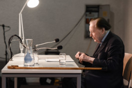 Sprachspiel. Biennale West.