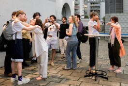 Sprachspiel. Biennale West.