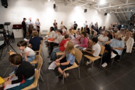 Sprachspiel. Biennale West.