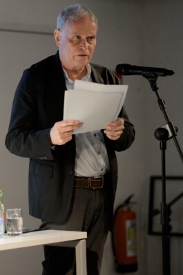 Sprachspiel. Biennale West.