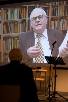 Sprachspiel. Biennale West.